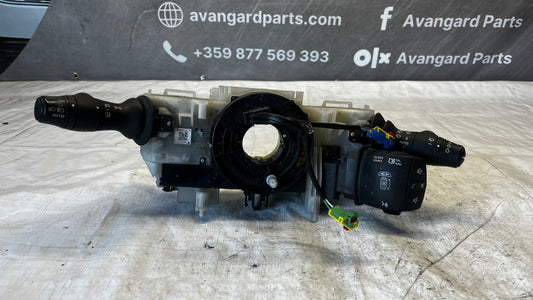 Renault Laguna 3 лостчета около волан