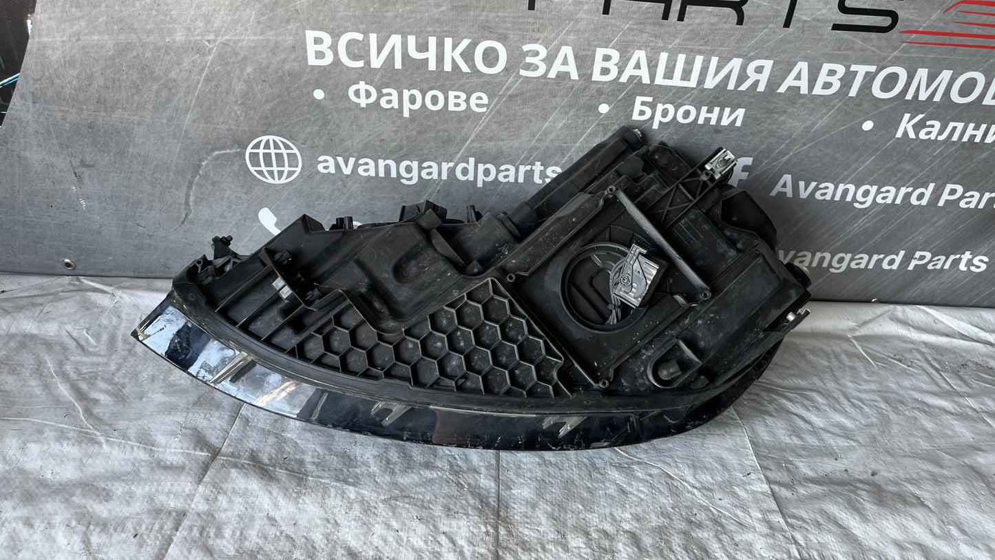 Десен фар Volkswagen Golf 7