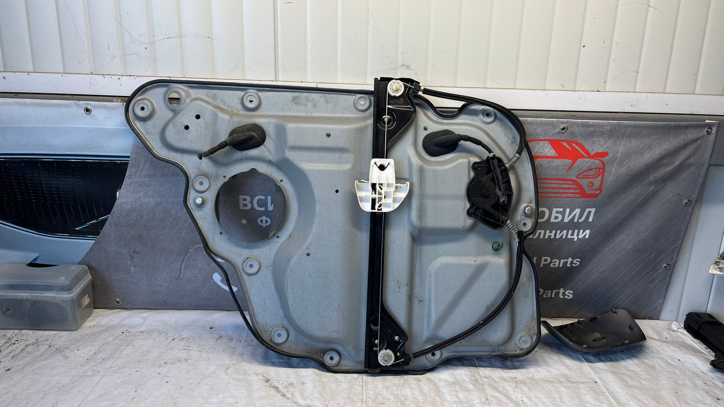 Volkswagen Touran 1 кора задна дясна врата