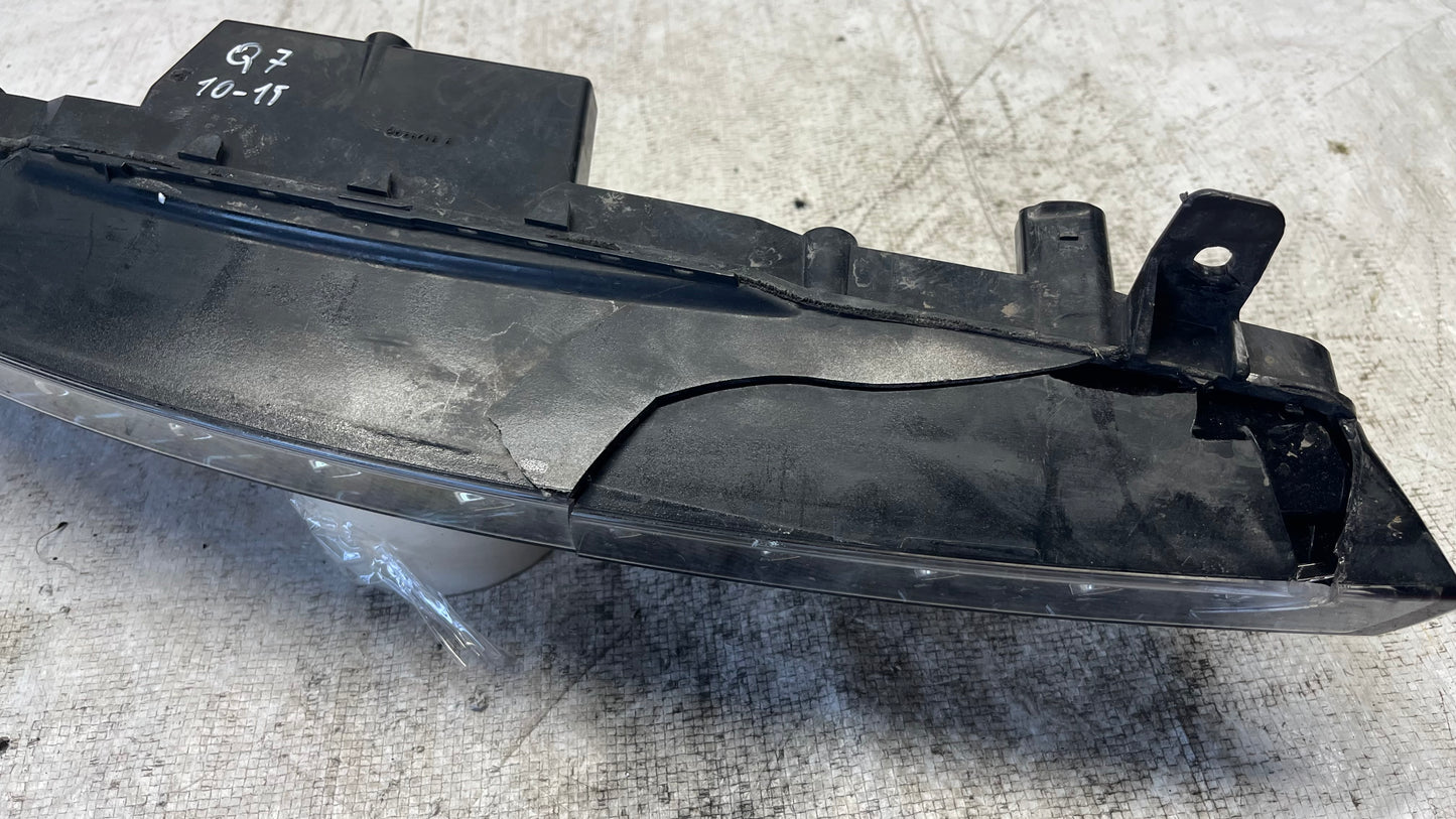 Audi Q7 10- ляв халоген