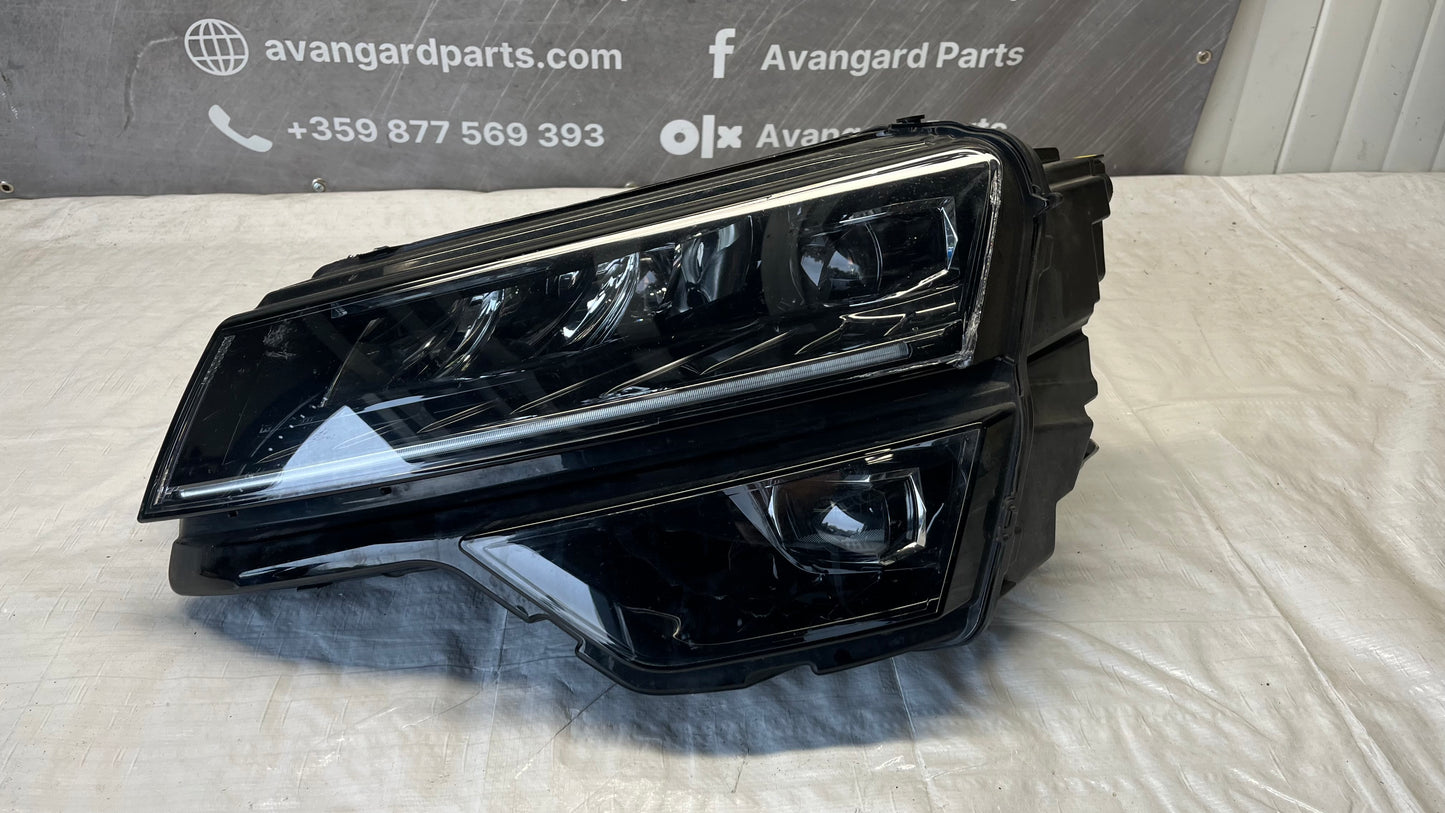 Skoda Karoq ляв фар