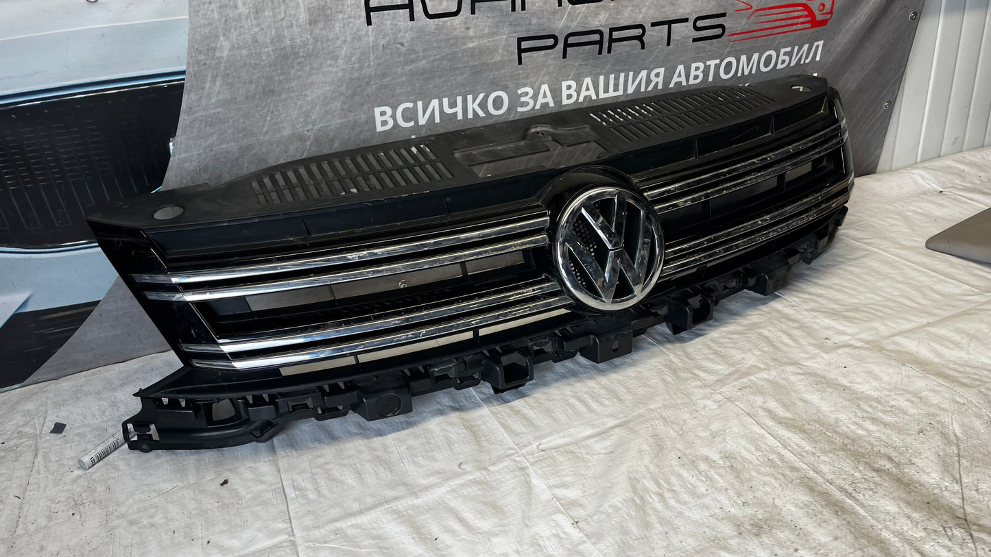 Volkswagen Tiguan 2012- предна решетка
