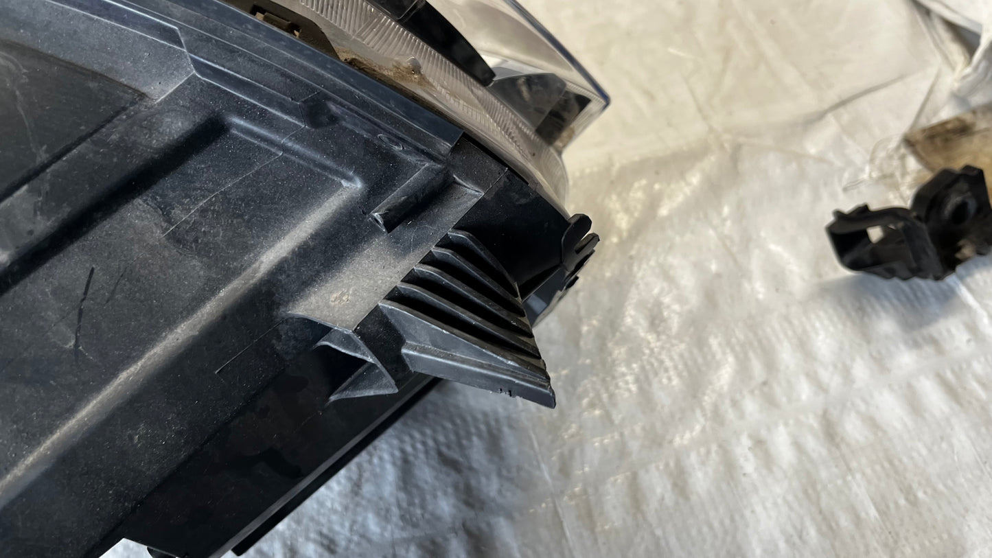 Peugeot Expert ляв фар