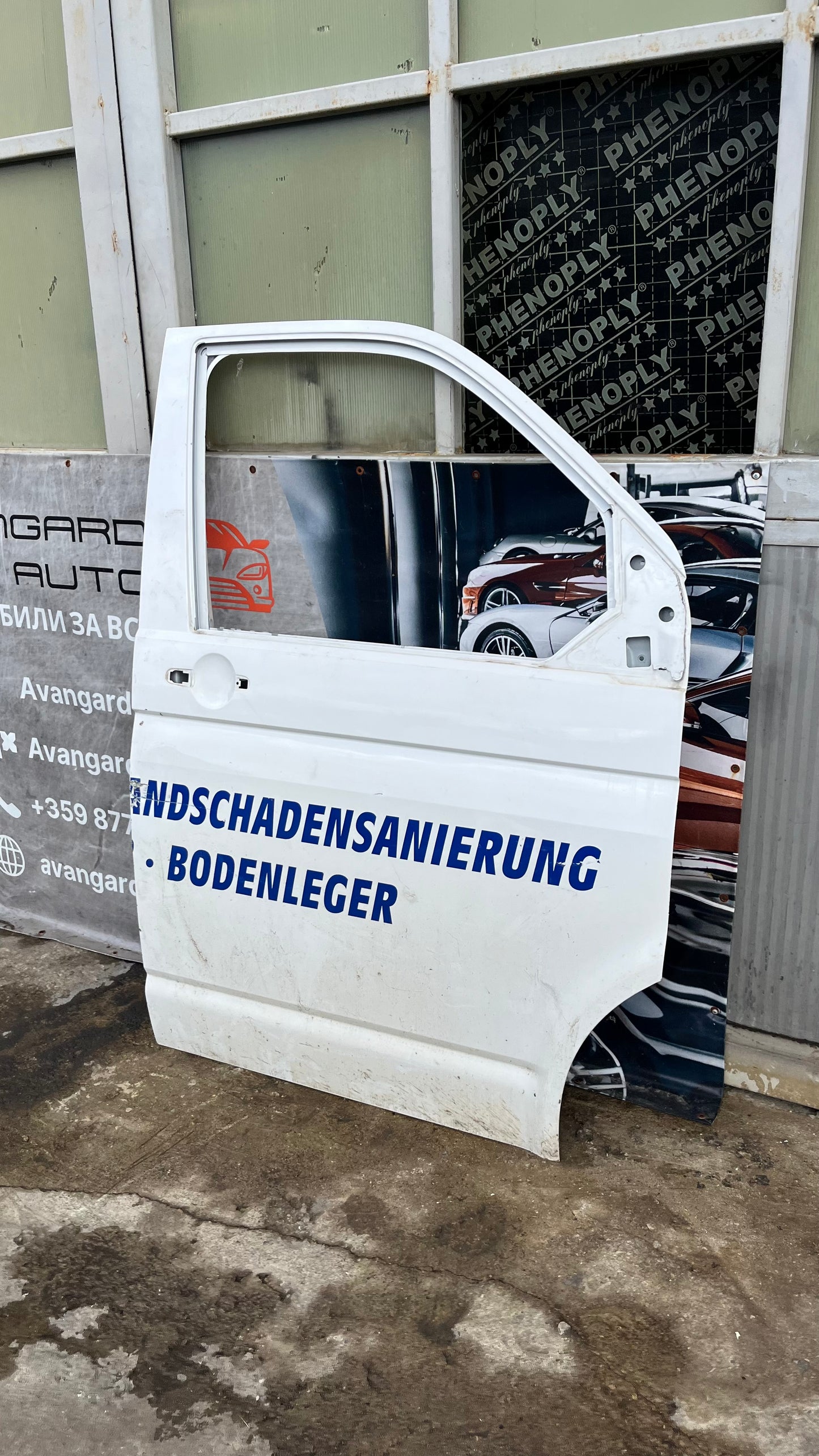 Bolkswagen T5/T6 предна дясна врата