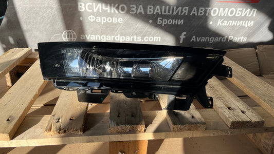 Десен халоген Skoda Rapid 2017-2021