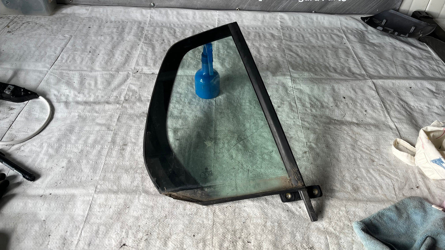 Volkswagen Golf 6 стъкло задно дясно