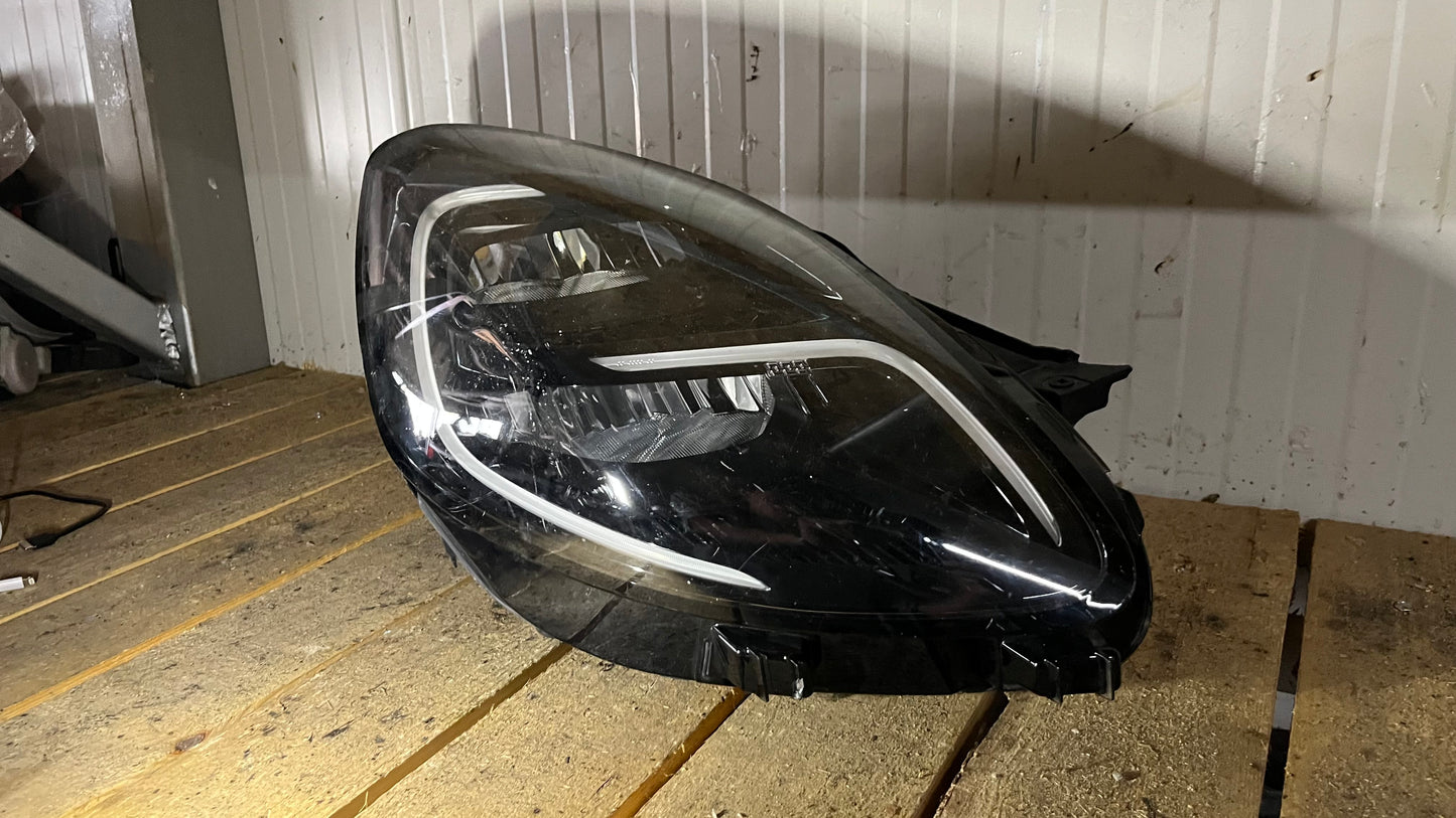 Десен фар Ford Puma