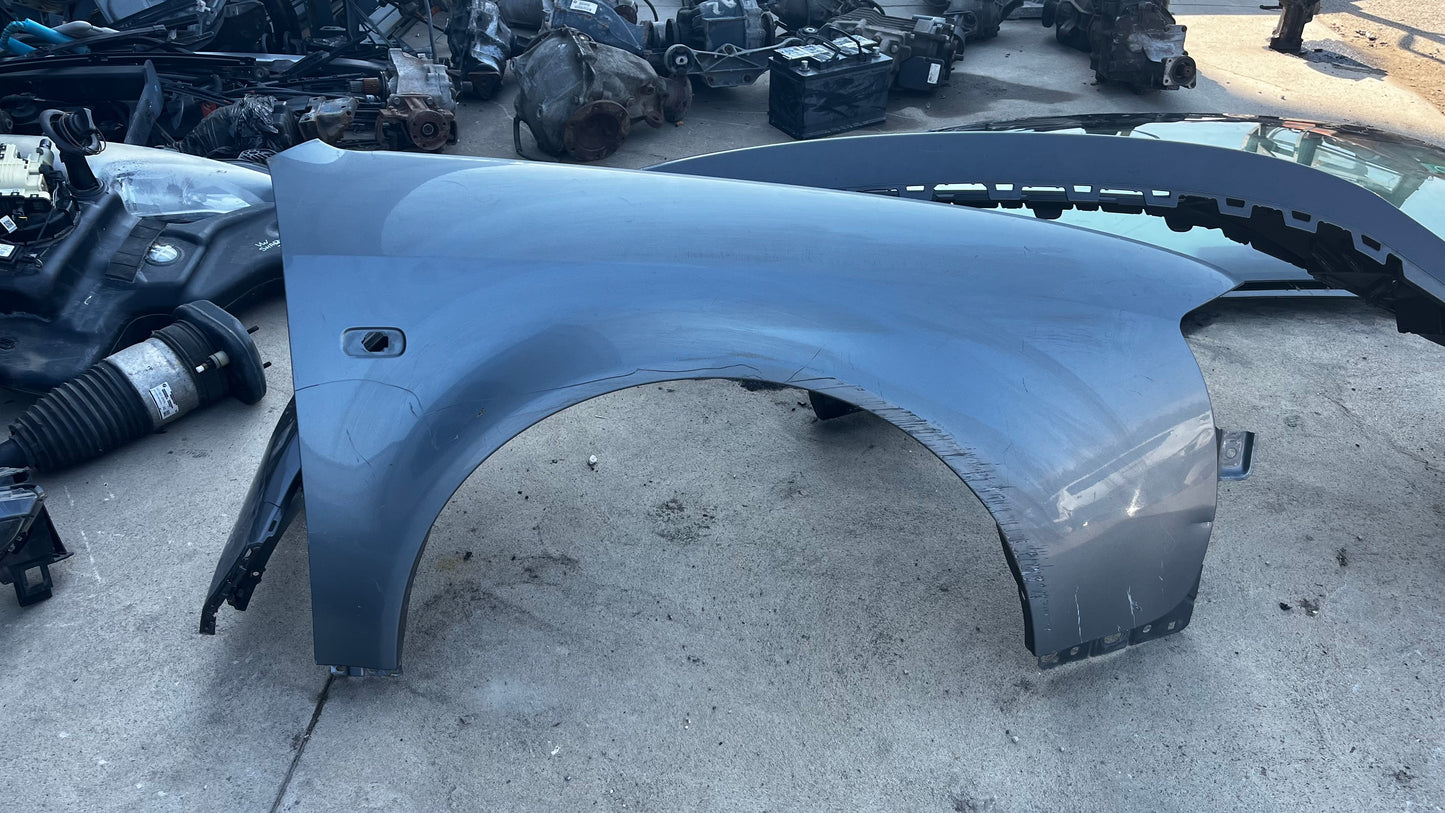 Audi A4 B6 десен калник