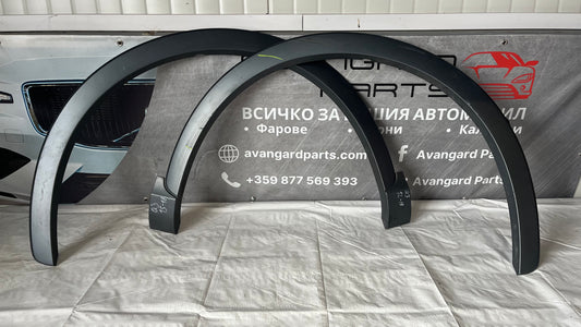 Предни лява и дясна вежди Audi Q3 (2011-2018)