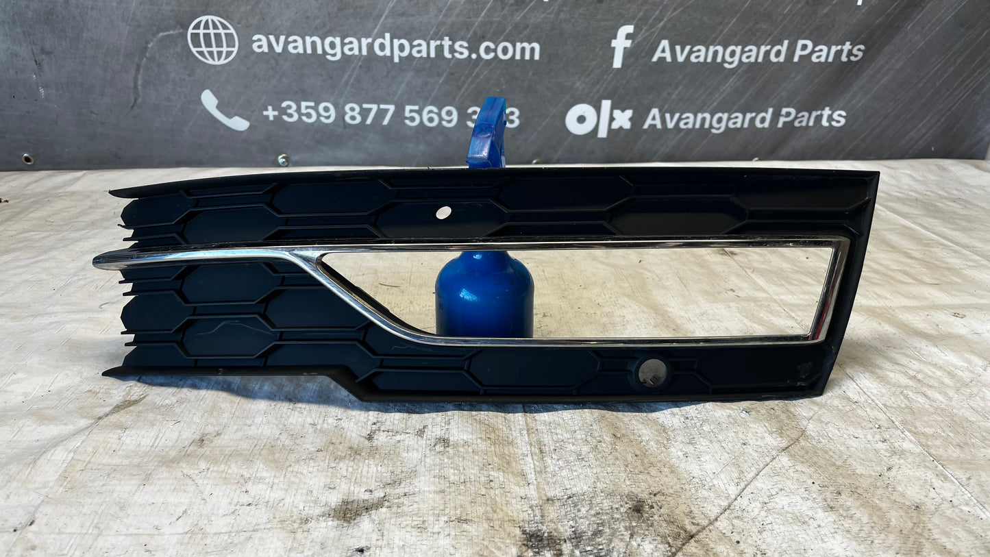 Skoda Octavia 4 лява решетка за халоген