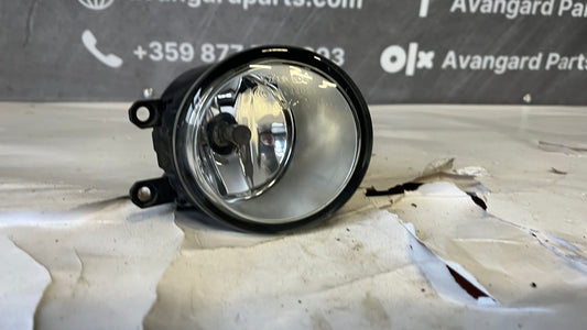 Десен халоген Toyota Avensis 2003-2009