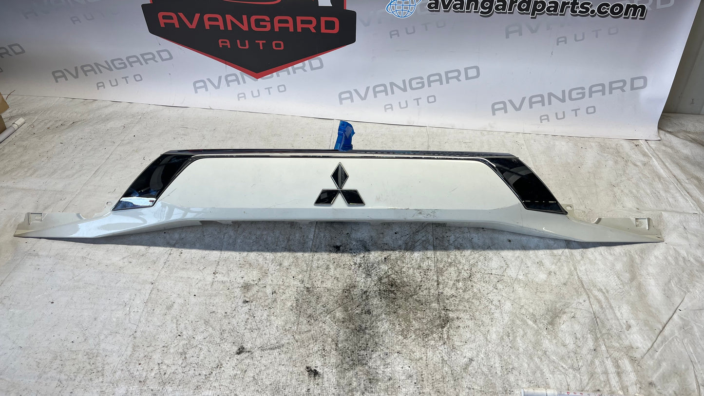 Mitsubishi Outlander 16- багажна лайстна