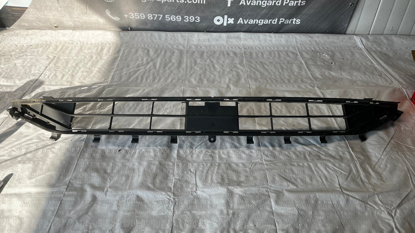 Ford Focus 18- решетка предна броня