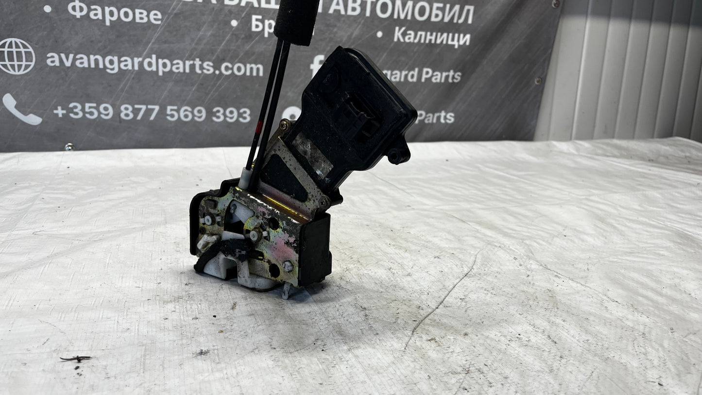 Mazda 6 задна лява брава