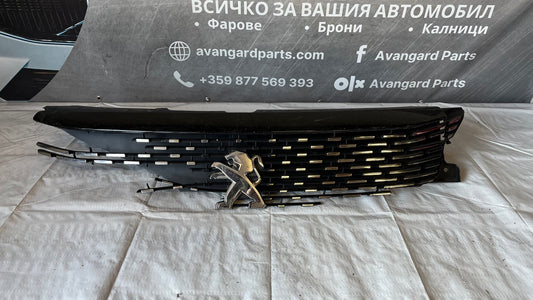 Решетка и основа с емблема със забележки Peugeot 2008 2 (2019-2023)
