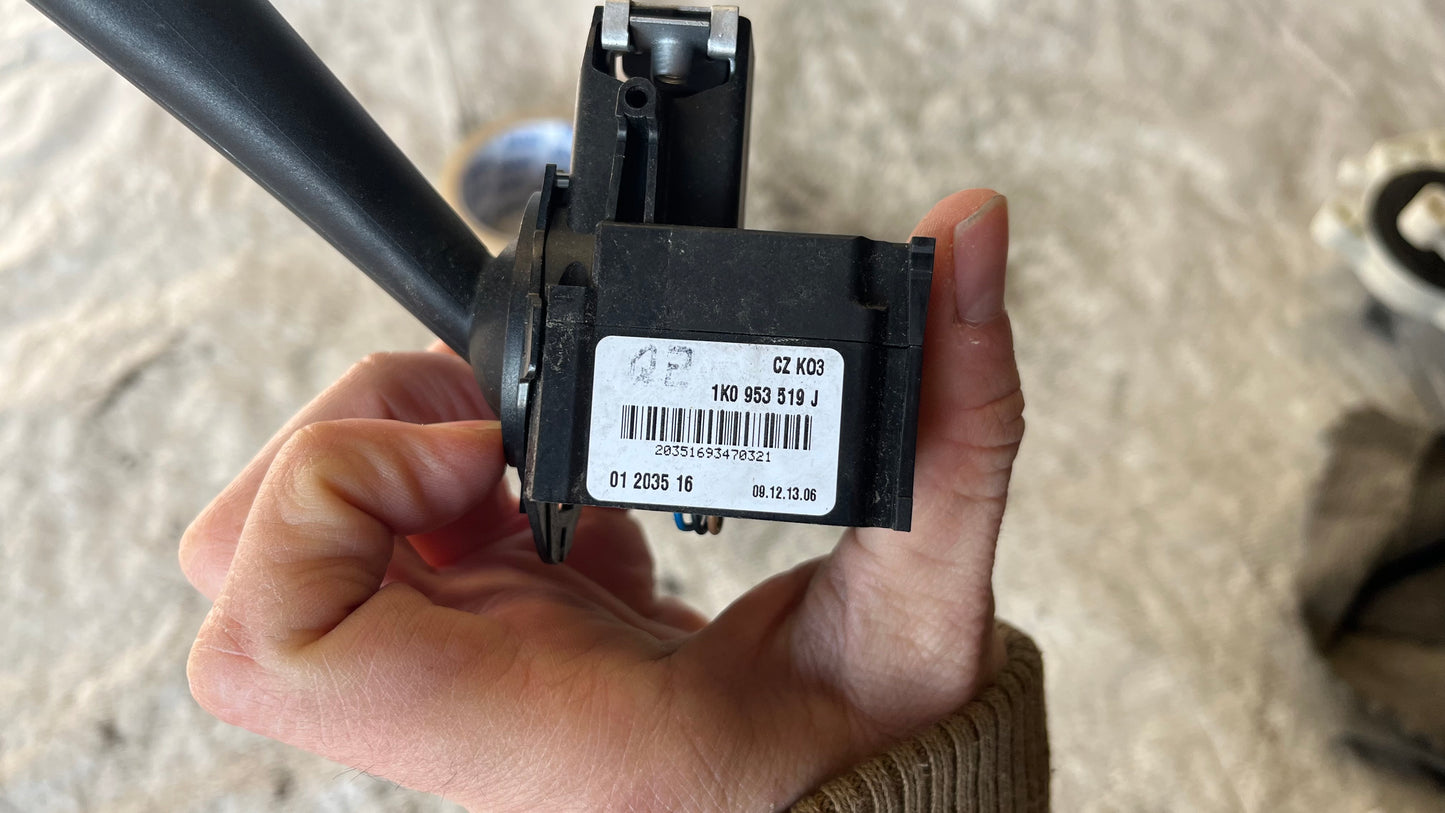 Volkswagen Golf 4 лостче чистачки