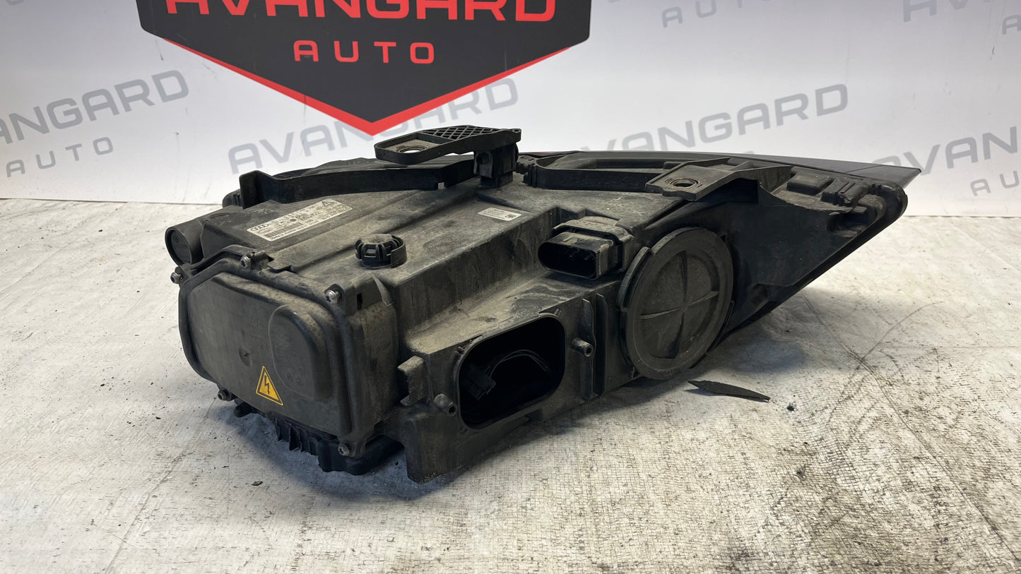 Audi Q3 17- ляв фар