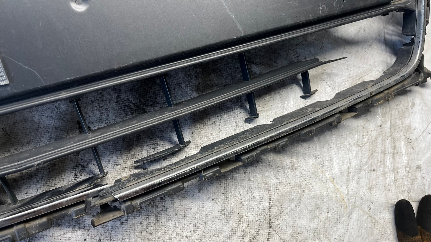 Audi A3 8V 12- предна решетка