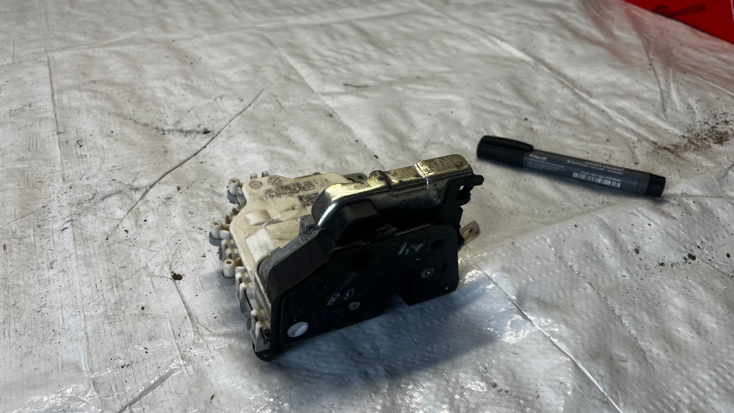 Audi A4 задна дясна брава