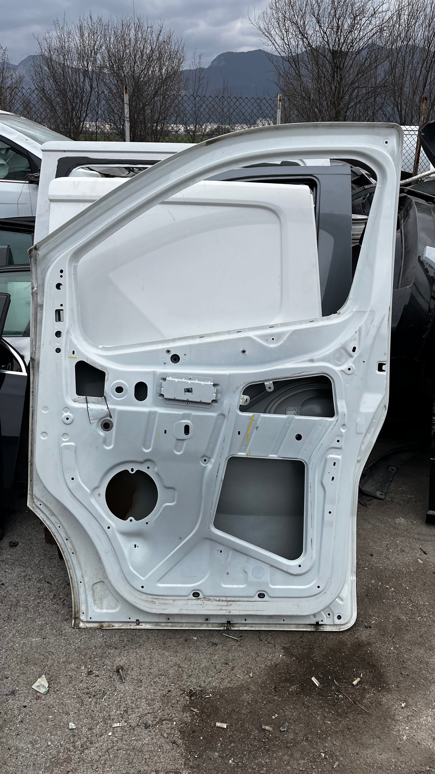 Предна дясна врата Renault Traffic 3, Opel Vivaro B