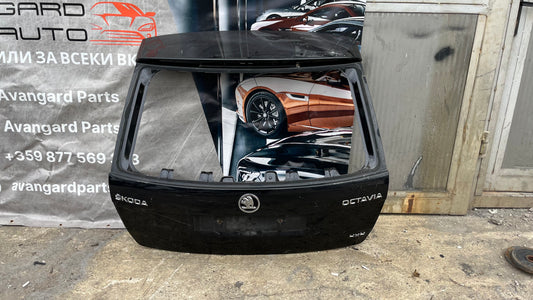 Skoda Octavia 3 багажна врата