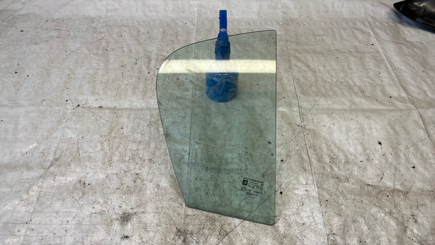 Opel Corsa D стъкло задно дясно