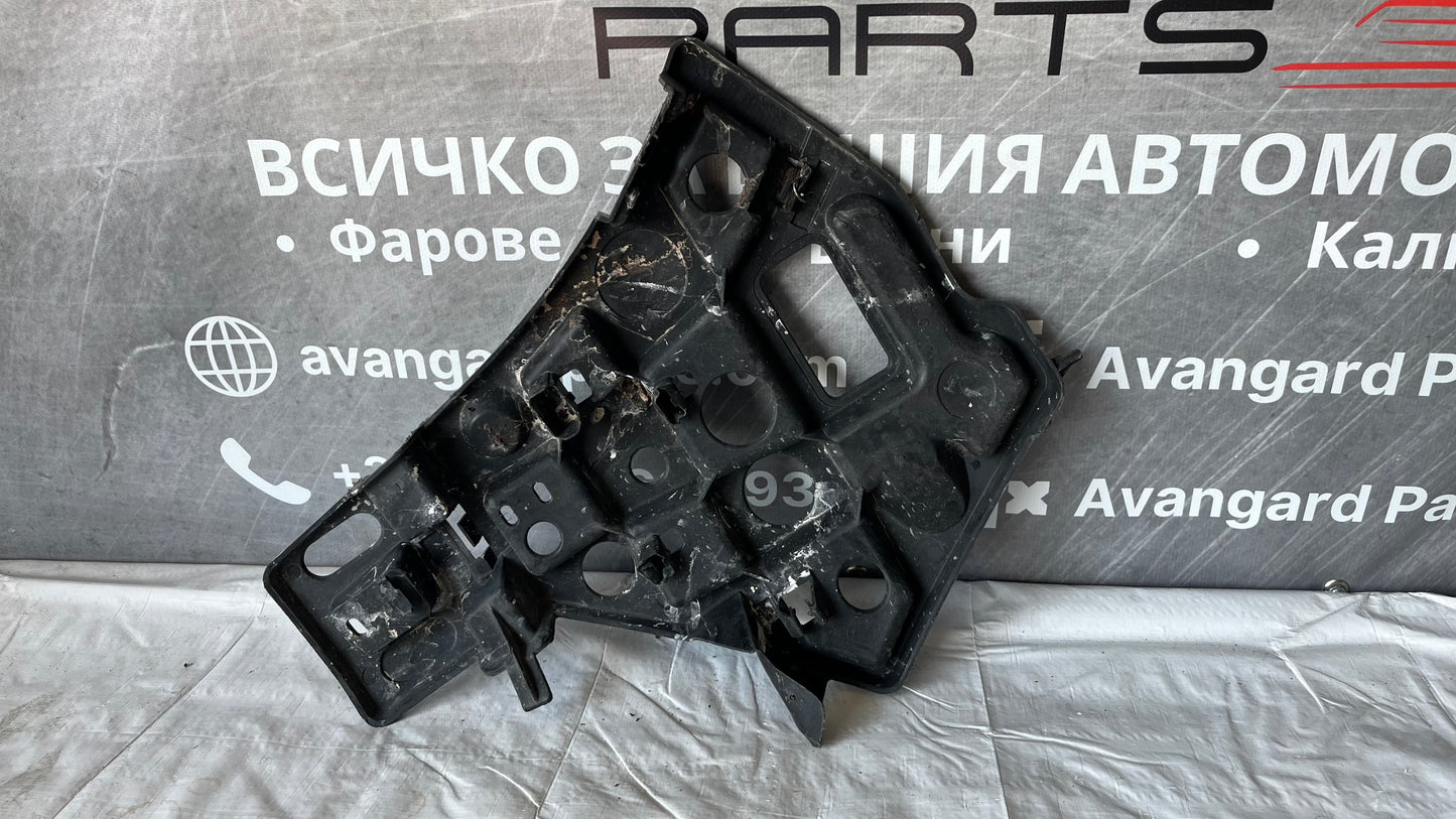 Ляв държач за предна броня Peugeot 5008