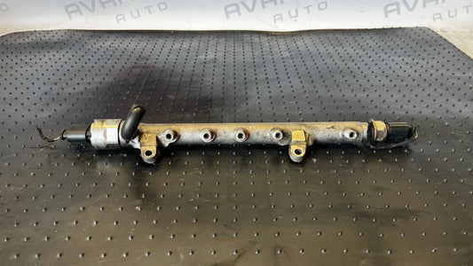Volkswagen Golf 6 1.6 TDi горивна рейка