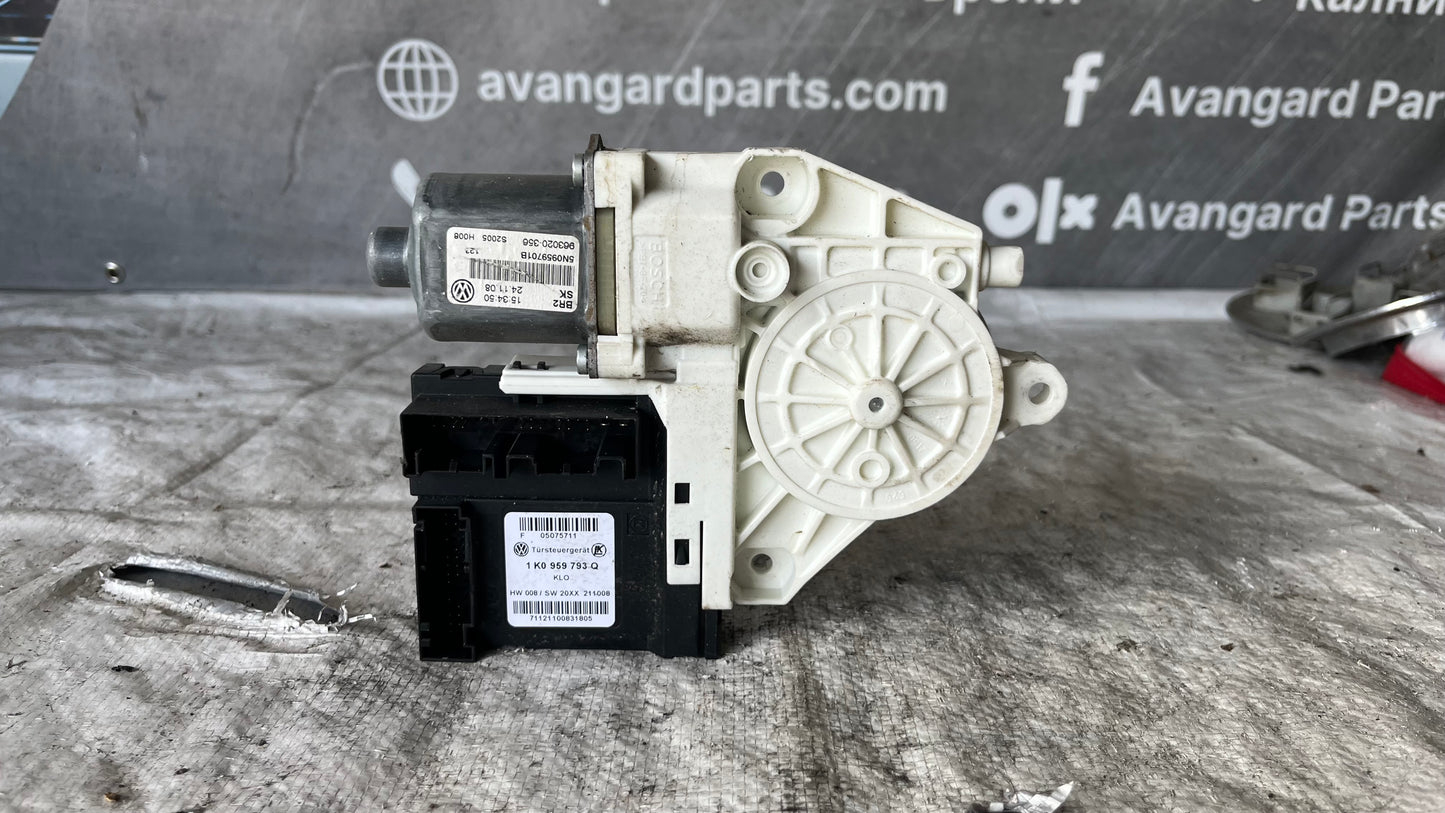 Volkswagen Golf 6 2008- моторче за предно дясно стъкло