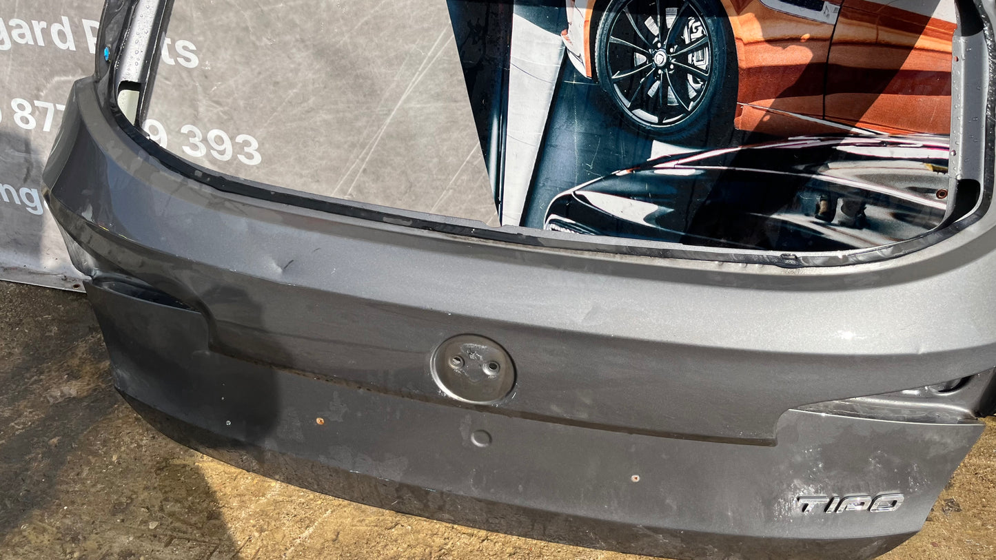 Fiat Tipo 2015- багажна врата