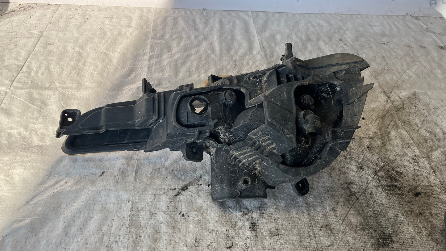 Kia Sportage 11- десен халоген