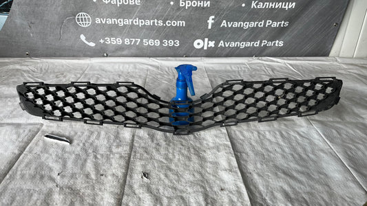 Решетка Toyota Yaris 2005-2011