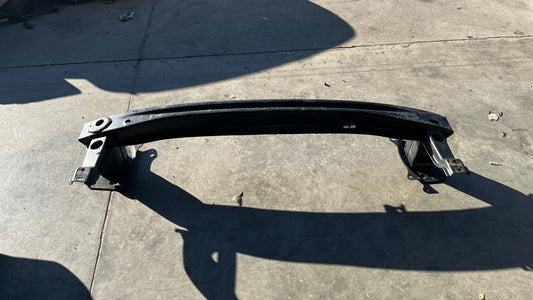 Volkswagen Caddy греда предна броня