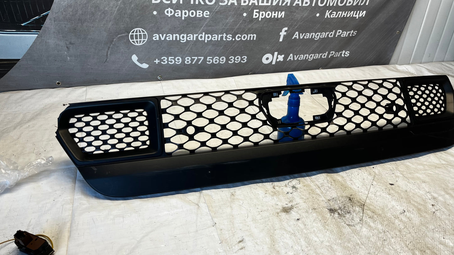 Jeep Compass 2 17- предна решетка