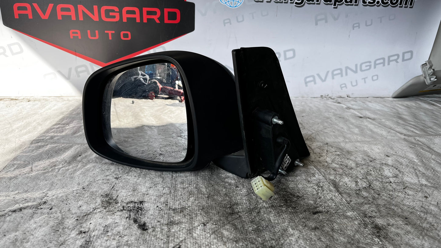 Suzuki SX4 ляво огледало