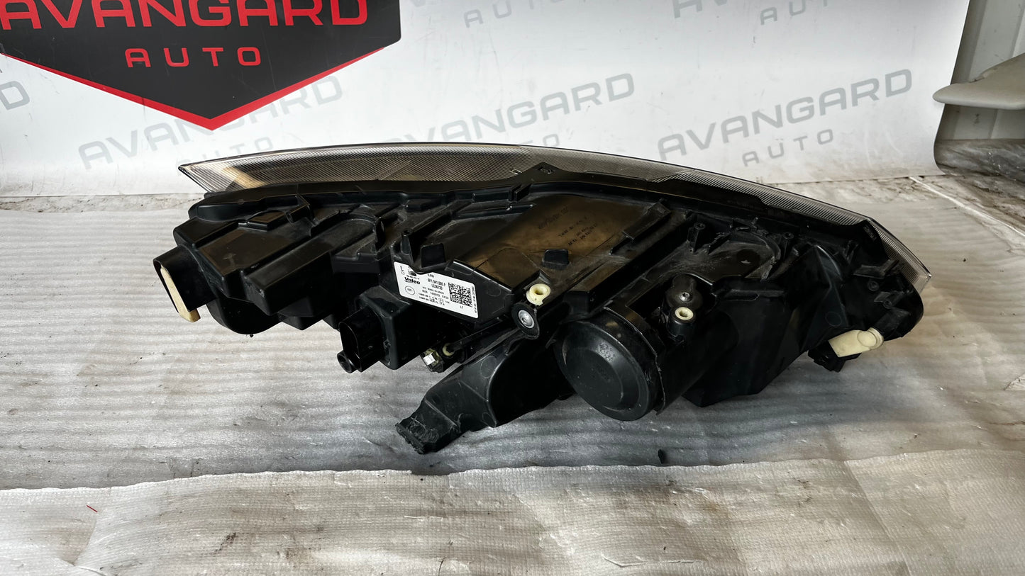 Seat Ibiza 5 ляв фар