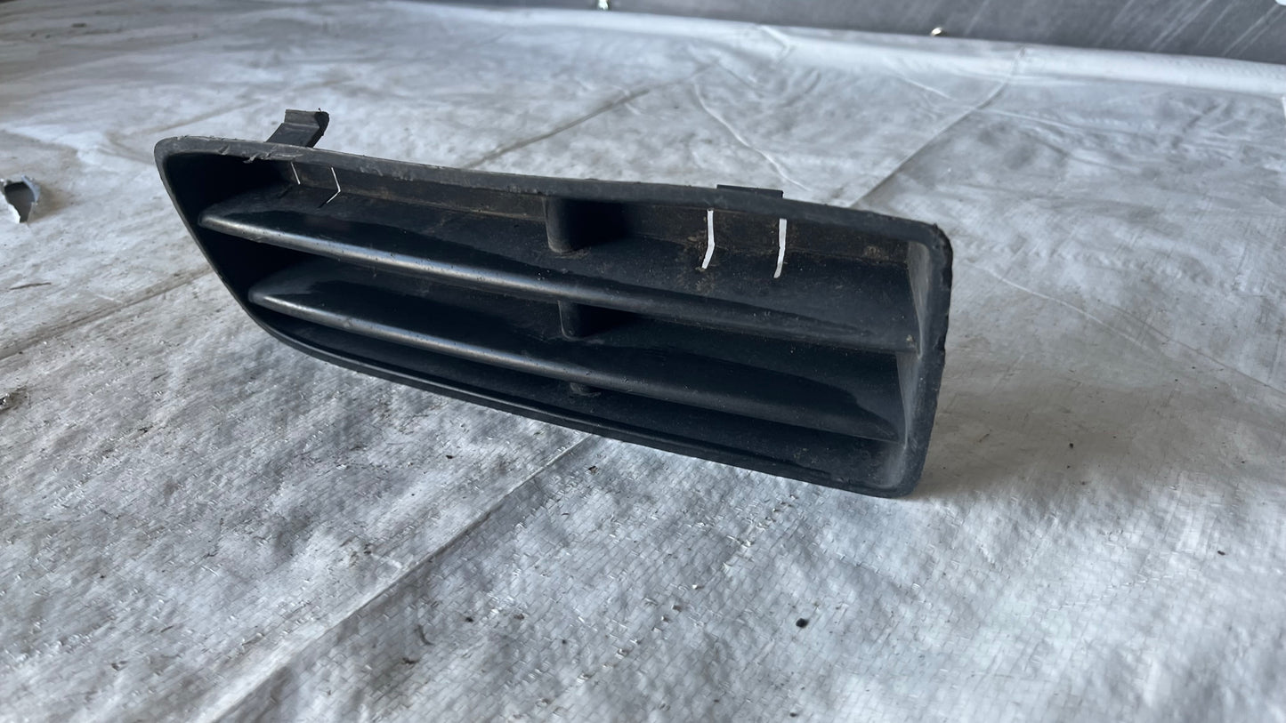 Дясна решетка Volkswagen Golf 4