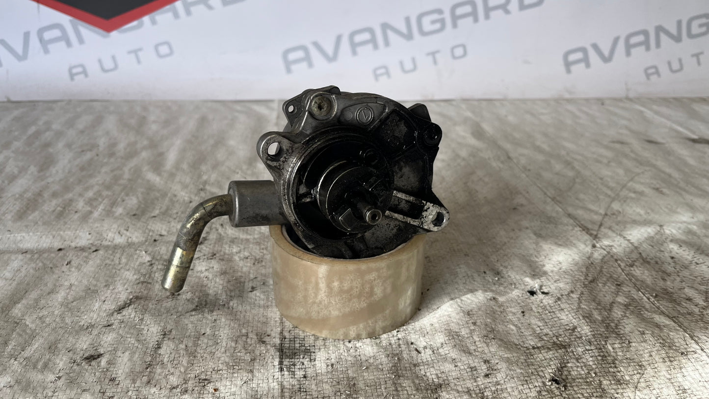 Mercedes C W203 2.2CDi вакуум помпа