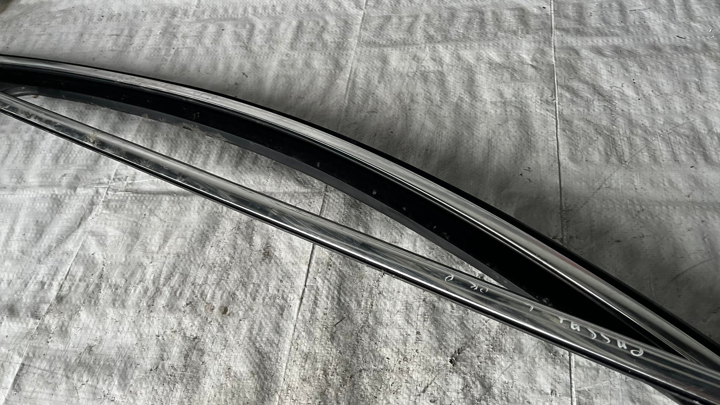 Volkswagen Passat 6 рамка на стъкло за предна дясна врата