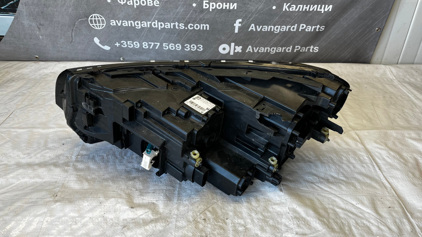 Volkswagen Tiguan CT1 десен фар