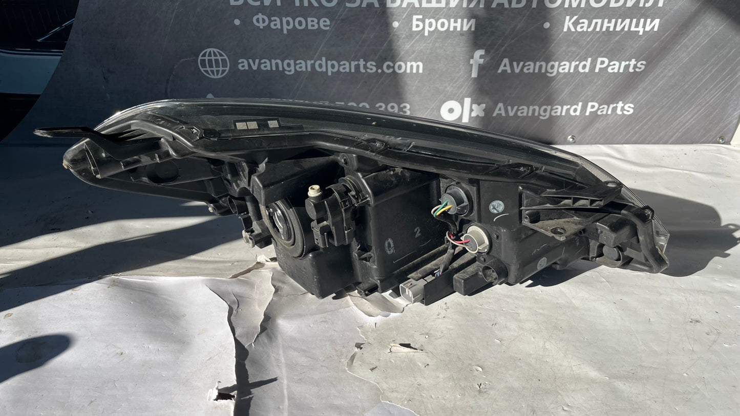Ляв фар Toyota Yaris 2017-