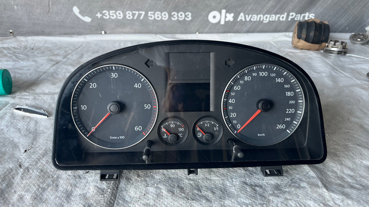 Километраж Volkswagen Touran 1