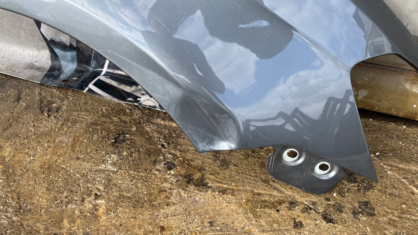 Volkswagen Touran 1T0 десен калник