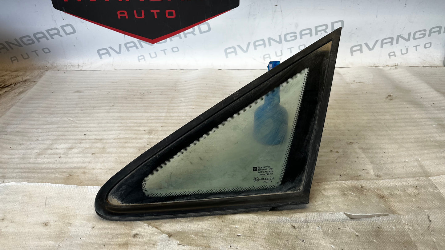 Opel Zafira 02 предно ляво стъкло