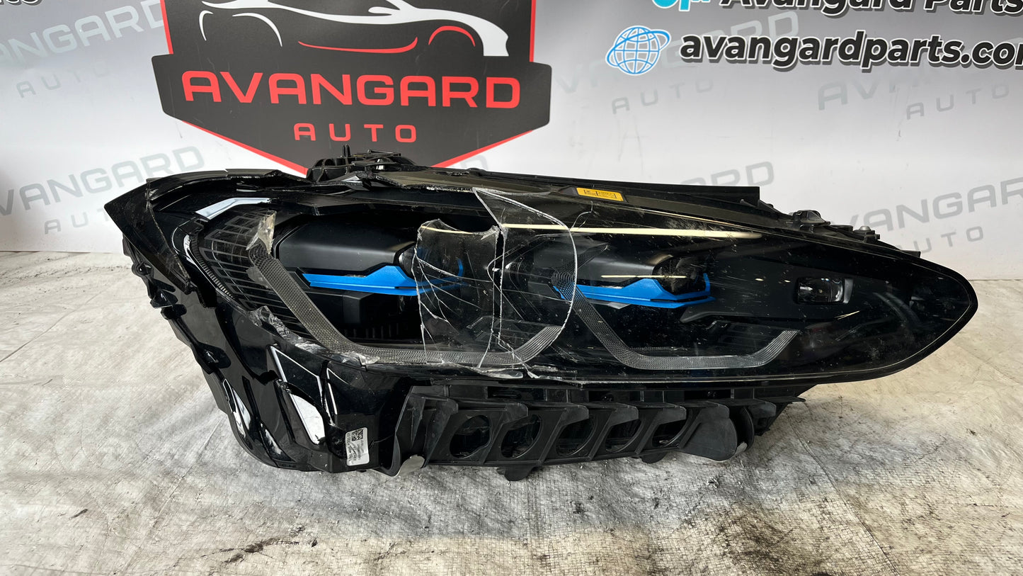 BMW M3/M4 G22/G26 десен фар