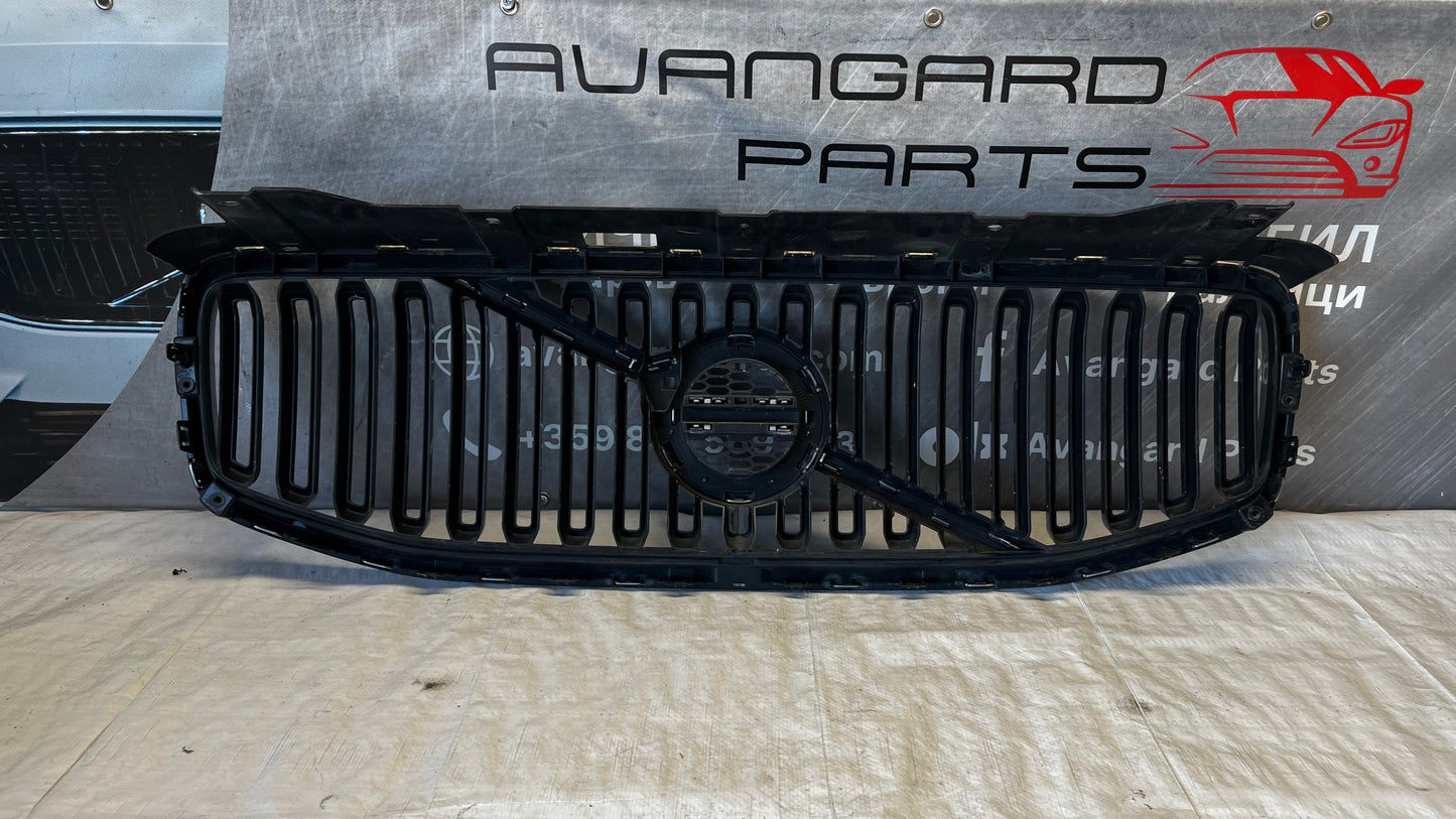 Volvo XC60 2 17- решетка