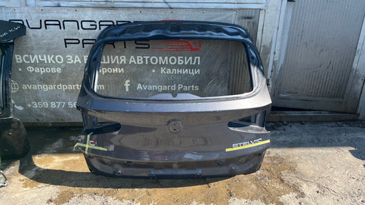 Багажна врата Alfa Romeo Stelvio