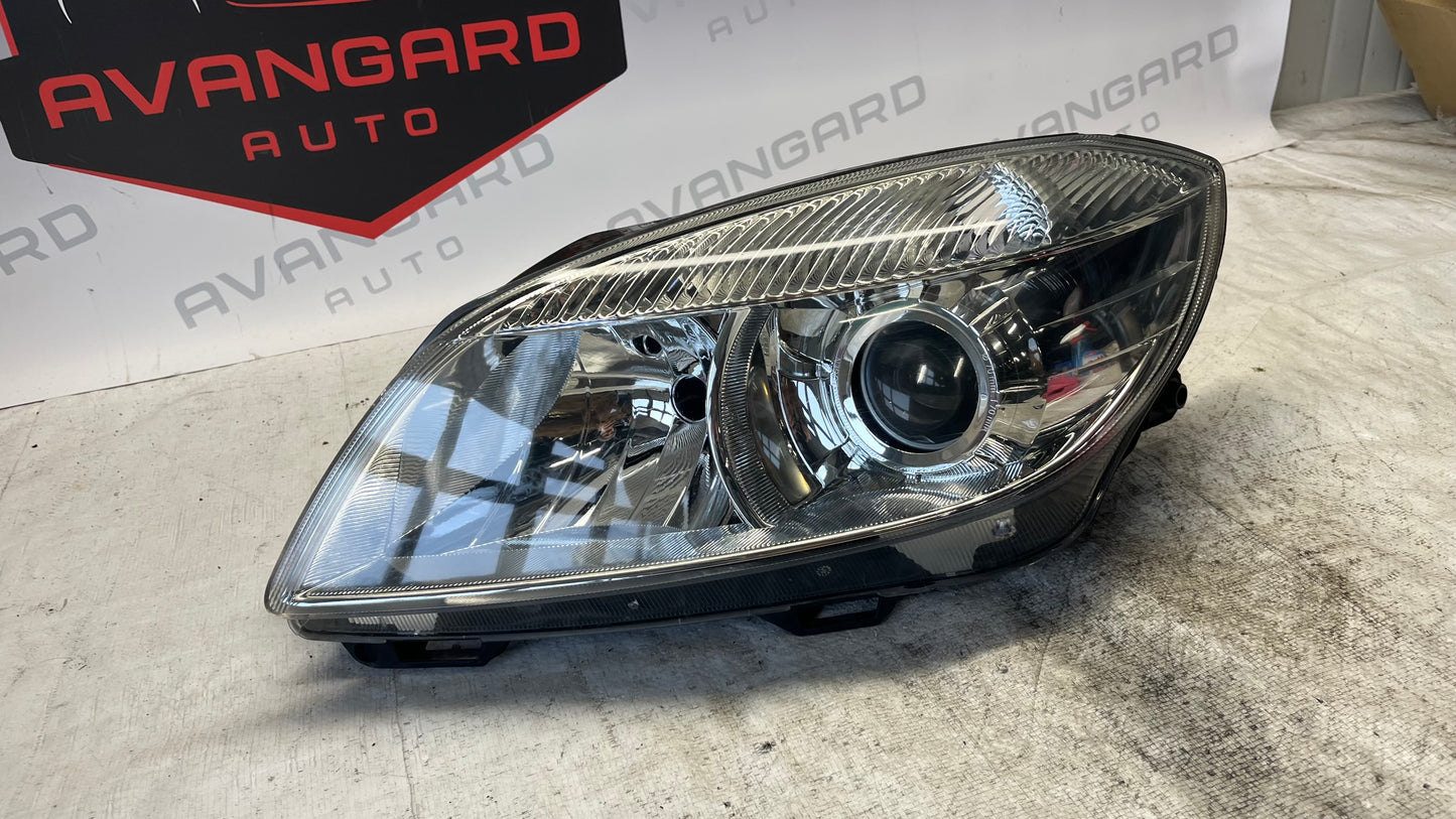 Ляв фар Skoda Fabia 2 (2006-2014)