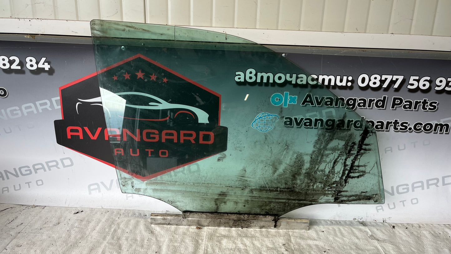 Mercedes C W202 предно дясно стъкло