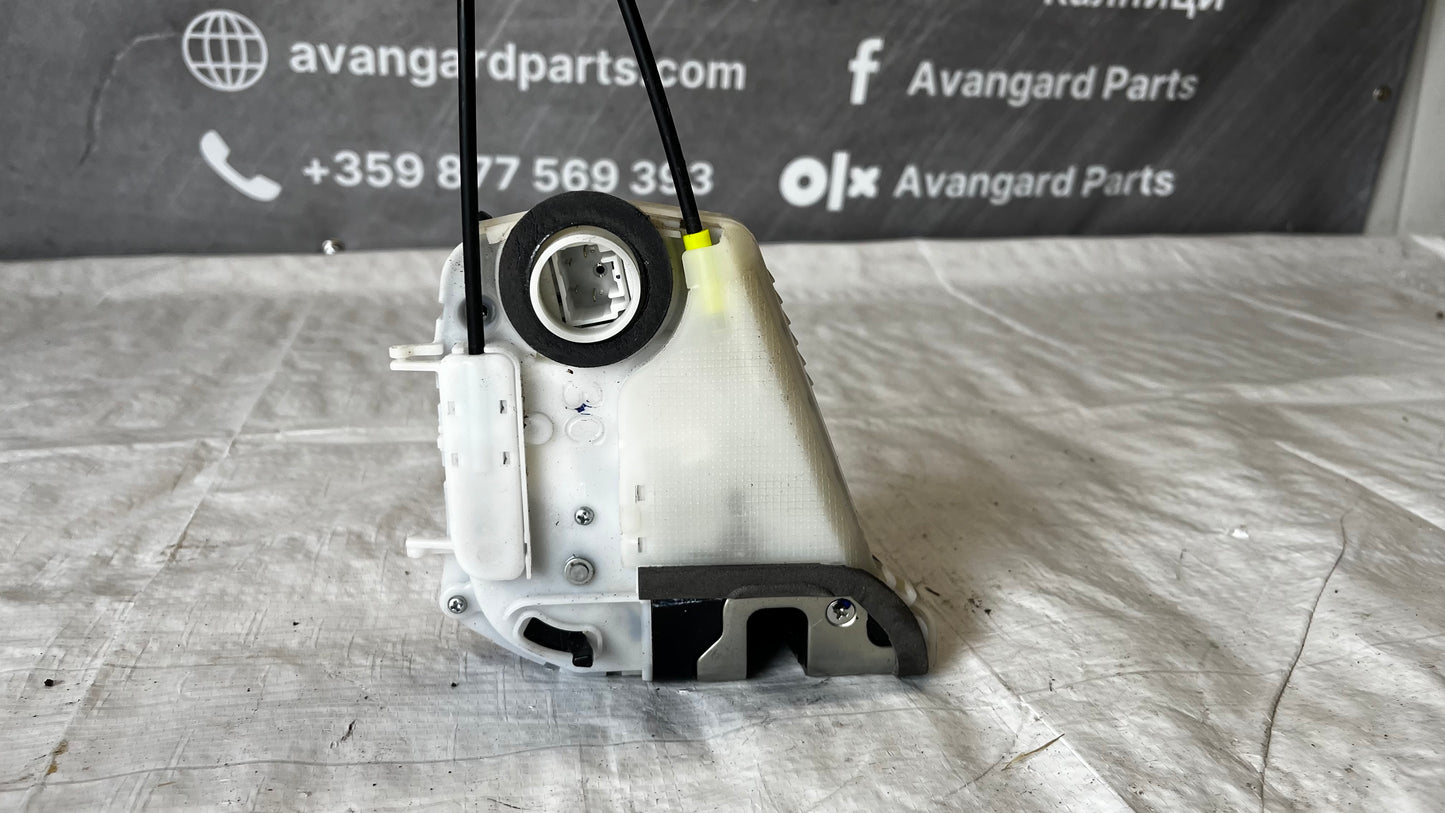 Toyota Yaris 09- брава задна лява